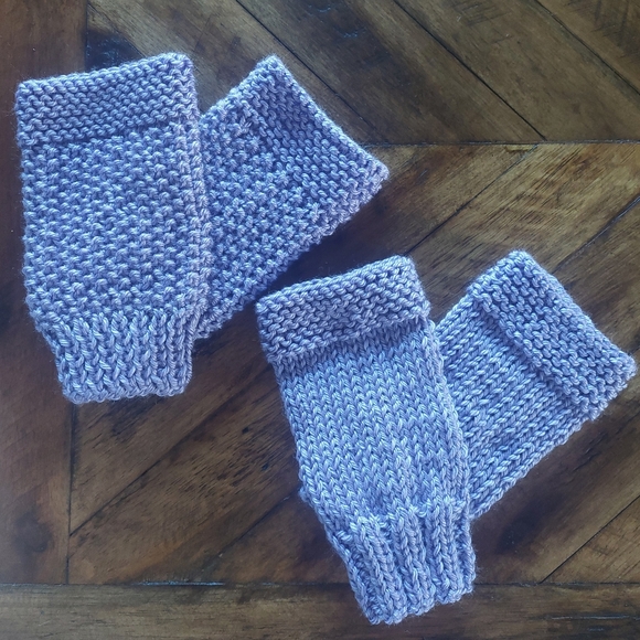 2 knitted hand/wrist warmers - Picture 8 of 9